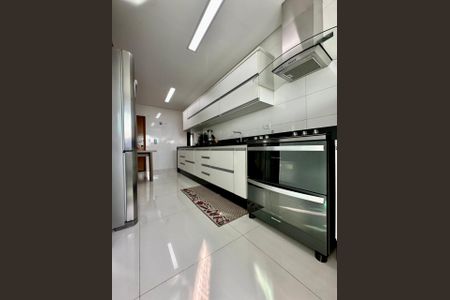 32_photo/94ce1e5e45.6cfae7307d3dcc57-ATLAS-53205480-bd6c-4470-b4b2-9e8ae07f799a.jpg de apartamento à venda com 4 quartos, 290m² em Vila Tupi, Praia Grande