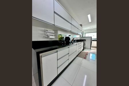 34_photo/94ce1e5e45.6cfae7307d3dcc57-ATLAS-56972dfe-5aea-4968-addd-60e65372dfb8.jpg de apartamento à venda com 4 quartos, 290m² em Vila Tupi, Praia Grande