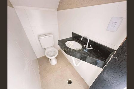 8_photo/94ce1e5e45.d1f5761c9ab0f416-ATLAS-b22b01b7-1a42-4ad8-900e-86a3c623efbf.jpg de casa à venda com 2 quartos, 83m² em Vila Tupi, Praia Grande