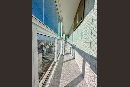 13_photo/94ce1e5e4d.f684105d777ecaa3-ATLAS-4dde035c-d2e0-412e-9f66-bd9ca545b111.jpg de apartamento à venda com 4 quartos, 281m² em Vila Tupi, Praia Grande