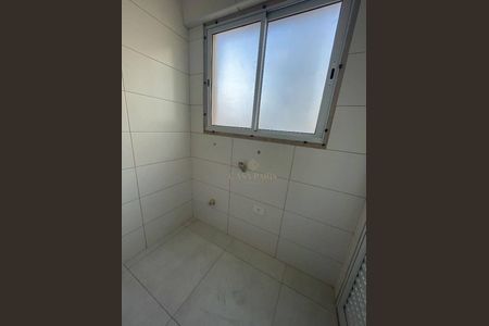 4_photo/94ce1e5ec3.12457e0421fc23dd-ATLAS-5cb7a5df-7c0c-40f2-a853-b80a7ad160aa.jpg de apartamento à venda com 2 quartos, 75m² em Vila Tupi, Praia Grande