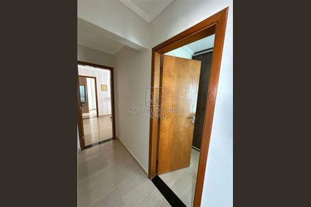 20_photo/94ce1e5ee5.6a5bf0fe1668d2f2-ATLAS-b1e3c94c-d8f4-4f0c-a76c-3aa9d085d16b.jpg de apartamento à venda com 4 quartos, 306m² em Vila Tupi, Praia Grande