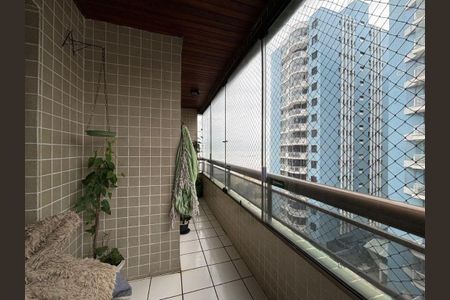 11_photo/94ce1e5ef5.b4ff0a5c97a25f2d-ATLAS-5b32559d-2c0e-4d62-9dc8-299feafa7a74.jpg de apartamento à venda com 2 quartos, 136m² em Vila Tupi, Praia Grande