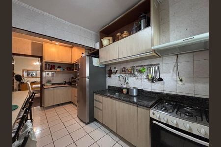 2_photo/94ce1e5ef5.b4ff0a5c97a25f2d-ATLAS-ffaf25f6-4915-4cc9-8861-5c0eefd7965e.jpg de apartamento à venda com 2 quartos, 136m² em Vila Tupi, Praia Grande