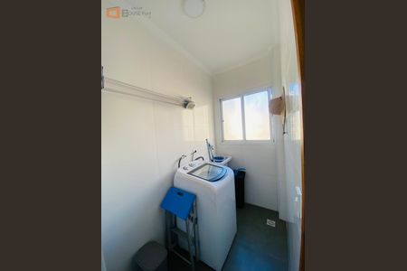 14_photo/94ce1e5f05.5b63f18bcccc212e-ATLAS-3388bcd7-a965-437c-b2ca-5403ef8c4b85.jpg de apartamento à venda com 1 quarto, 49m² em Vila Tupi, Praia Grande