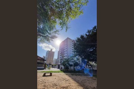 3_photo/94ce1e5f45.0e3dae2f705f3af6-ATLAS-a007efa4-9298-409d-bac8-4a3abb10f303.jpg de apartamento à venda com 3 quartos, 373m² em Vila Tupi, Praia Grande