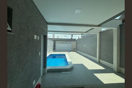 2_photo/94ce1e5f5b.4f0f11c8b1d619b9-ATLAS-11fff18c-9dcb-4458-9b49-a351bc32bec7.jpg de casa à venda com 3 quartos, 152m² em Vila Tupi, Praia Grande