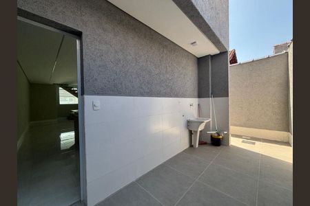 6_photo/94ce1e5f5b.4f0f11c8b1d619b9-ATLAS-1daeaa31-8a39-4b34-8c87-4afb99d6f3cd.jpg de casa à venda com 3 quartos, 152m² em Vila Tupi, Praia Grande