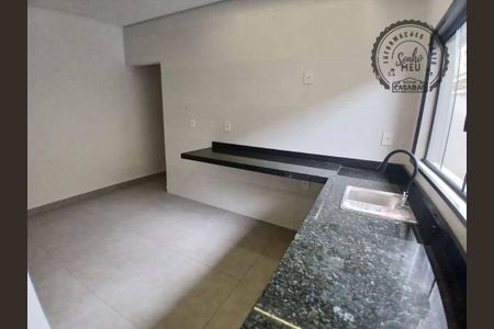 5_photo/94ce1e5f5d.671b3960e7484b54-ATLAS-ca03762a-1c5f-491c-8d03-df2b0add1f29.jpg de casa à venda com 2 quartos, 140m² em Vila Tupi, Praia Grande