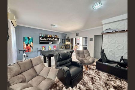 9_photo/94ce1e5f7f.cce03887c7d72c1f-ATLAS-535eb6ed-7a2f-44f2-a422-96f8cf2149f3.jpg de casa à venda com 3 quartos, 185m² em Vila Tupi, Praia Grande