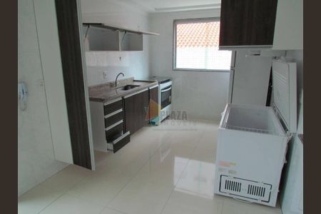 34_photo/94ce1e5fa5.c119a887c40ed6e6-ATLAS-e9a53ec3-7686-42b1-b7d1-c102ced29b0e.jpg de apartamento à venda com 2 quartos, 90m² em Vila Tupi, Praia Grande