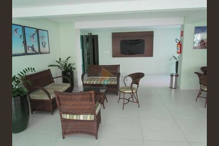 45_photo/94ce1e5fa9.29bbbb19aefddf43-ATLAS-e000f209-f49a-4a25-bff5-2b2a4b3ed505.jpg de apartamento à venda com 2 quartos, 87m² em Vila Tupi, Praia Grande