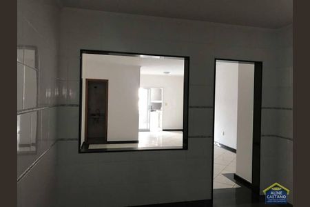 8_photo/94ce1e5fd3.3e1b4b7d4b39a1bc-ATLAS-e2b5f6a5-7174-49ec-8a3e-304ba0e514ed.jpg de casa à venda com 3 quartos, 170m² em Vila Tupi, Praia Grande