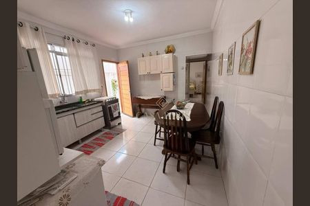 6_photo/94ce1e5fe3.859d3ea7f11d789b-ATLAS-02f89b03-a6e8-401d-8dee-a42b2f4a5f9d.jpg de casa à venda com 3 quartos, 89m² em Vila Tupi, Praia Grande