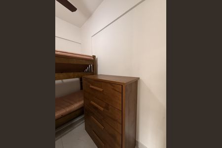 14_photo/94ce1e6019.45f02ef6bff41bc6-ATLAS-d25a9391-490c-43a1-8a9a-e795fc87735a.jpg de apartamento à venda com 1 quarto, 50m² em Vila Tupi, Praia Grande