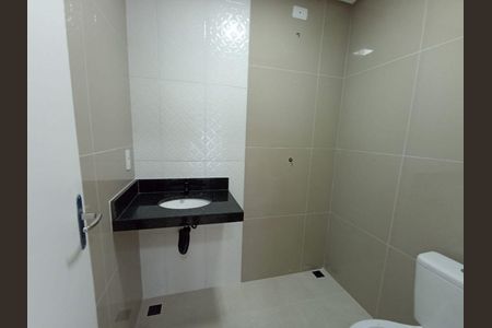 4_photo/94ce1e6023.ce0e127f29cc1409-ATLAS-81c426da-ea46-4e54-a3d1-00e160eaf11b.jpg de casa à venda com 3 quartos, 111m² em Vila Tupi, Praia Grande