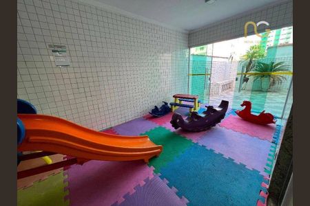 3_photo/94ce1e6027.e4b185c3ce815a76-ATLAS-24d9d35e-ee35-47de-8a3e-41cfb2d64514.jpg de apartamento à venda com 1 quarto, 50m² em Vila Tupi, Praia Grande