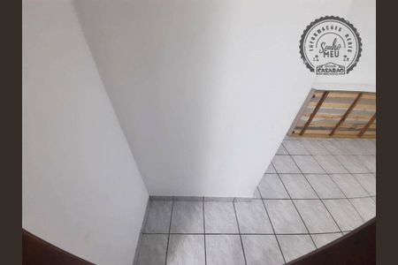 3_photo/94ce1e602d.fa05f2e876df314f-ATLAS-d9d465f4-895a-4e17-b61e-d95ebe43281b.jpg de apartamento à venda com 1 quarto, 39m² em Vila Tupi, Praia Grande