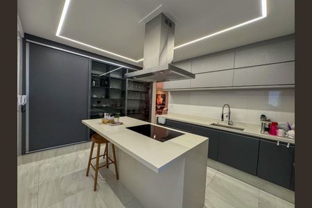 7_photo/94ce1e604d.a52595643aadcc7d-ATLAS-826bf695-e2c9-44d6-858e-d338b3cba374.jpg de apartamento à venda com 3 quartos, 162m² em Vila Tupi, Praia Grande