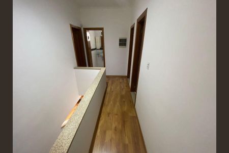 30_photo/94ce1e6053.d505c9d9834fda44-ATLAS-be7b9d50-a9b6-4777-9107-cd82e043ccc6.jpg de casa para alugar com 3 quartos, 130m² em Vila Tupi, Praia Grande