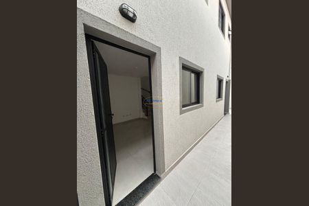 2_photo/94ce1e609d.9bdca12f6fbf3281-ATLAS-7f7e7f33-ca3a-4e51-831b-ab6219783c9e.jpg de casa à venda com 2 quartos, 55m² em Vila Tupi, Praia Grande