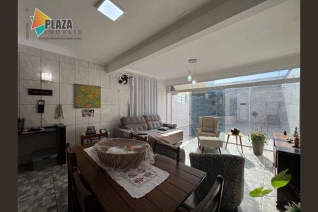 7_photo/94ce1e60fb.cb4a3f4e1d4d223a-ATLAS-552a178e-c388-4e8b-9860-034a59d88753.jpg de casa à venda com 4 quartos, 72m² em Vila Tupi, Praia Grande