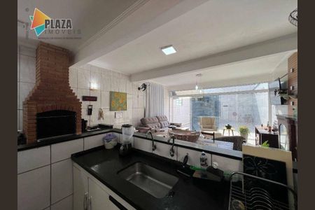 6_photo/94ce1e60fb.cb4a3f4e1d4d223a-ATLAS-603c03ce-b764-42fe-a06c-cf043a3d2a74.jpg de casa à venda com 4 quartos, 72m² em Vila Tupi, Praia Grande