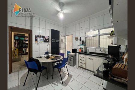 12_photo/94ce1e60fb.cb4a3f4e1d4d223a-ATLAS-6b683114-fd23-414c-a261-de329cd50bfc.jpg de casa à venda com 4 quartos, 72m² em Vila Tupi, Praia Grande