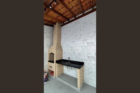 4_photo/94ce1e6189.9c5959cca0926d06-ATLAS-d5cc9fab-e2e7-49ba-90c8-4fcd01aa4f9b.jpg de casa à venda com 3 quartos, 100m² em Vila Tupi, Praia Grande