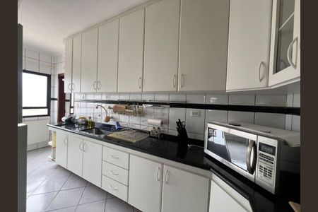 42_photo/94ce1e61a5.d0b943b5657d0674-ATLAS-a8d5f6f1-c7b9-40d5-afa7-e22e4552fe6e.jpg de apartamento à venda com 3 quartos, 169m² em Vila Tupi, Praia Grande