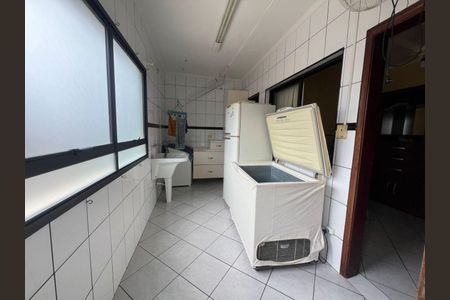 43_photo/94ce1e61a5.d0b943b5657d0674-ATLAS-b3003013-bfdc-4dee-a480-dd7ca2ded1c2.jpg de apartamento à venda com 3 quartos, 169m² em Vila Tupi, Praia Grande