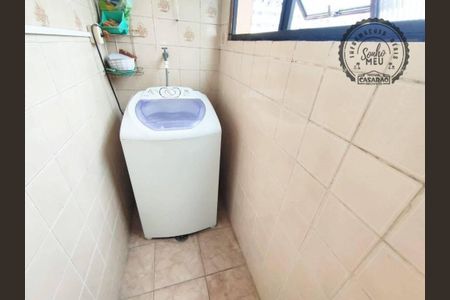 12_photo/94ce1e61cd.191e5c4d3a564e7e-ATLAS-a8841663-a203-45d7-b301-e38ad3a350b3.jpg de apartamento à venda com 1 quarto, 45m² em Vila Tupi, Praia Grande