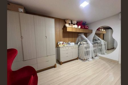 28_photo/94ce1e61d7.b985804f2e71ded0-ATLAS-edaf6ce6-db00-4e51-bb1e-f07f51edac2e.jpg de apartamento à venda com 3 quartos, 293m² em Vila Tupi, Praia Grande