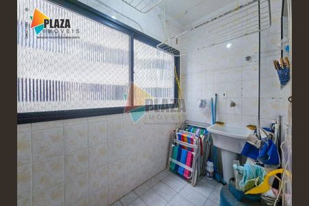 5_photo/94ce1e61db.4ee4d0f1a01b9b47-ATLAS-b320886b-9ed6-4b57-b6e3-d4aae2bbeecc.jpg de apartamento à venda com 2 quartos, 98m² em Vila Tupi, Praia Grande