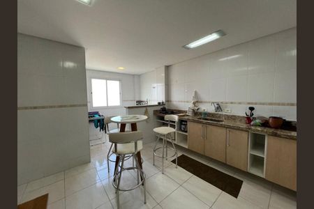 14_photo/94ce1e6225.95e5c3a2db403c8f-ATLAS-2a9aedc1-e52e-4b8a-b5a4-5a56ae33799e.jpg de apartamento à venda com 3 quartos, 158m² em Vila Tupi, Praia Grande