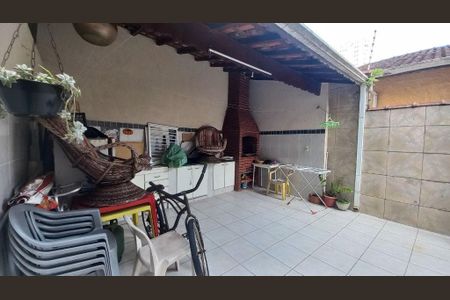 5_photo/94ce1e6295.dd810fae21d85007-ATLAS-19476a6d-c4bf-4a94-b3dc-5f17c8cf24f3.jpg de casa à venda com 3 quartos, 175m² em Aviação, Praia Grande