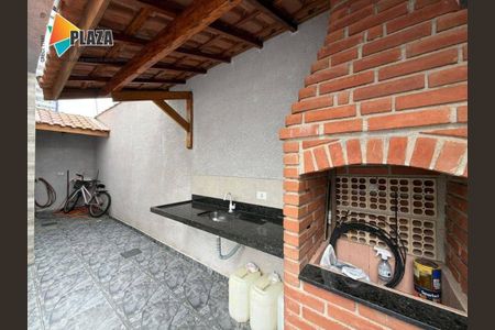 5_photo/94ce1e62ad.70edc2b185d14f45-ATLAS-b078efe6-d622-4846-b338-61c4b9841e4d.jpg de casa à venda com 3 quartos, 72m² em Aviação, Praia Grande