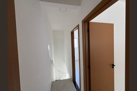 8_photo/94ce1e62b5.040929e4059d90de-ATLAS-516886f4-ed47-4374-9297-0d6e41295a1e.jpg de casa à venda com 2 quartos, 51m² em Aviação, Praia Grande