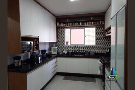 4_photo/94ce1e63dd.f04b24ae6b953e92-ATLAS-cb87d51c-b8d8-48ec-b71b-151a5a871c5b.jpg de apartamento à venda com 3 quartos, 138m² em Vila Tupi, Praia Grande