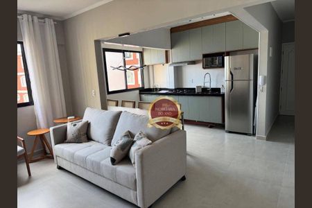 5_photo/94ce1e7c1b.a6bbf7971d90d4d8-ATLAS-ec380317-ff44-49e8-89b9-43cd2bafc1fc.jpg de apartamento à venda com 2 quartos, 65m² em Aviação, Praia Grande