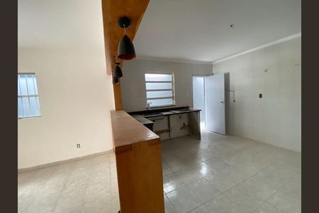 4_photo/94ce1e7ddb.19e03aecb237846c-ATLAS-28f1bb49-9376-4382-8e16-8d543fa89f4a.jpg de casa para alugar com 2 quartos, 90m² em Aviação, Praia Grande