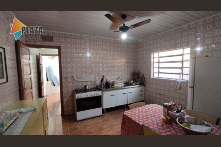 2_photo/94ce1e7ded.7d49f92876c4d293-ATLAS-72ffb9eb-9aba-4339-991d-3b06f28c012f.jpg de casa à venda com 1 quarto, 59m² em Aviação, Praia Grande