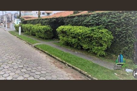 9_photo/94ce1e7e2f.a15f321e408d66f6-ATLAS-3f4476e5-e195-494a-925a-a01e759cb7ab.jpg de casa à venda com 3 quartos, 300m² em Aviação, Praia Grande