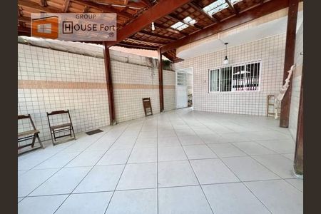 4_photo/94ce1e7eef.1d0d827e26d2d819-ATLAS-d957df27-0e38-46a9-a812-47a77be983f0.jpg de casa à venda com 3 quartos, 161m² em Aviação, Praia Grande