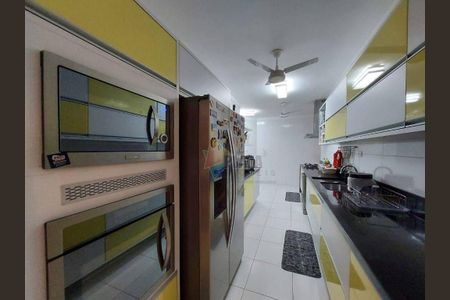 17_photo/94ce1e7f35.52bb9dee2f2cc5d6-ATLAS-1ba4cb16-c9e8-44d0-a760-e939a2f3e7ef.jpg de apartamento à venda com 3 quartos, 200m² em Aviação, Praia Grande