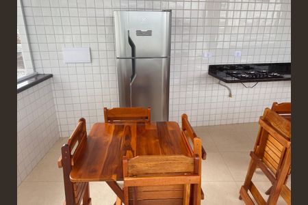 59_photo/94ce1e8021.cde13b1ff9452421-ATLAS-b40b3c27-cfb2-4e21-88fe-3beacf3a1f3a.jpg de apartamento para alugar com 1 quarto, 44m² em Vila Tupi, Praia Grande