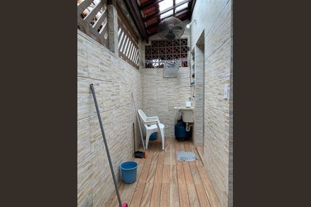 3_photo/94ce1e807b.2166fbebe8fc1b24-ATLAS-b433dfec-6850-4697-9bc9-1968ff018feb.jpg de casa à venda com 1 quarto, 50m² em Aviação, Praia Grande