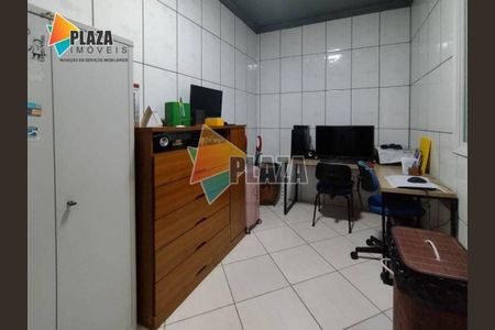 11_photo/94ce1e821f.a64aef6598c47c00-ATLAS-60f0f6c6-881c-4de0-bf29-8564cd1a9df2.jpg de casa à venda com 2 quartos, 109m² em Sítio do Campo, Praia Grande