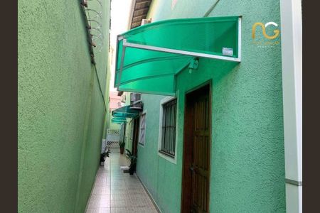 8_photo/94ce1e881f.6eaa33ef77f76814-ATLAS-3549a8d4-3b06-44de-8f4d-422d0e4eee2c.jpg de casa à venda com 2 quartos, 63m² em Aviação, Praia Grande