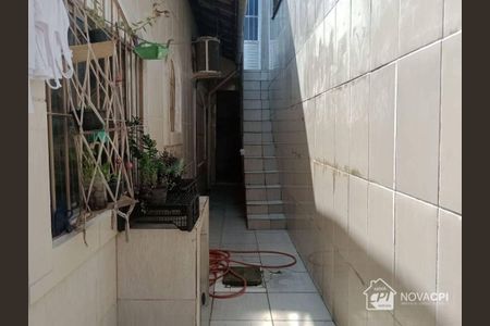 5_photo/94ce1e884f.527d2e055a247cfd-ATLAS-45d26641-0b57-40f2-bc7e-4561d3fa6d41.jpg de casa à venda com 2 quartos, 72m² em Aviação, Praia Grande